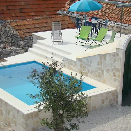 Сasa de vacaciones Stone House Zgogo *