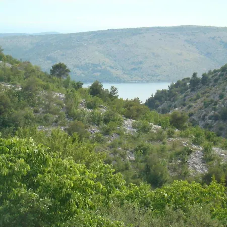 Stone House Zgogo Τρογκίρ