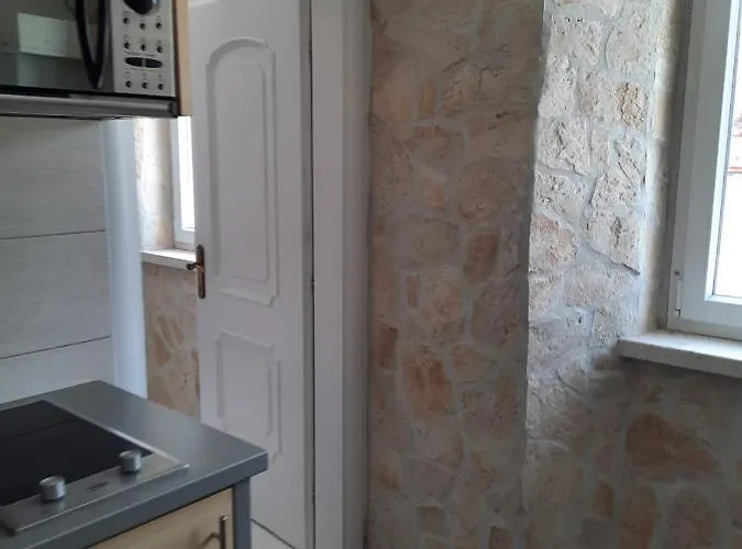 Prázdninový dům Stone House Zgogo