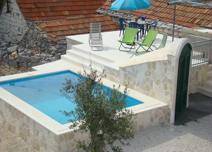 Prázdninový dům Stone House Zgogo *